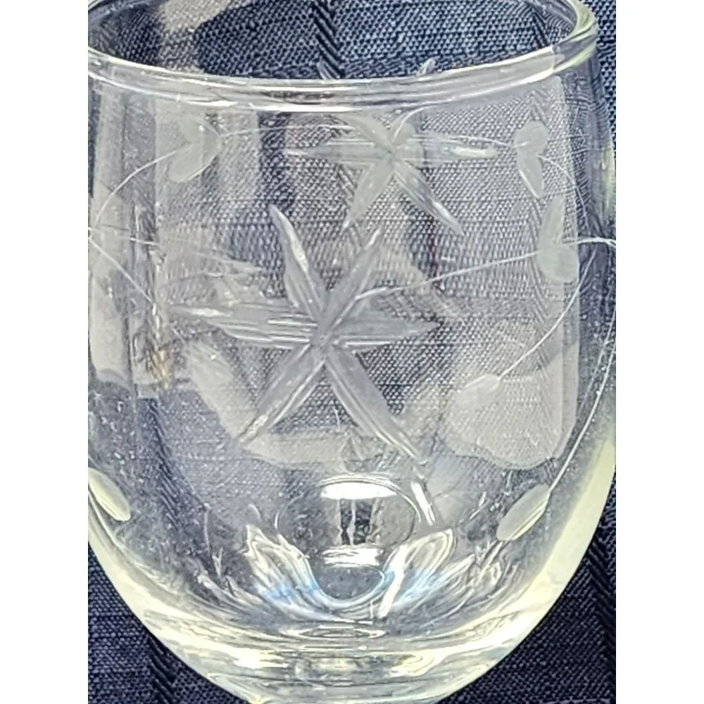 Vintage Leaves/Berries Etched Wine Glass‎ & Etched Flower/Leaves Glass Vase